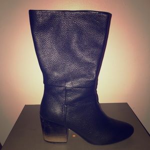 Levity Bettie bootie black